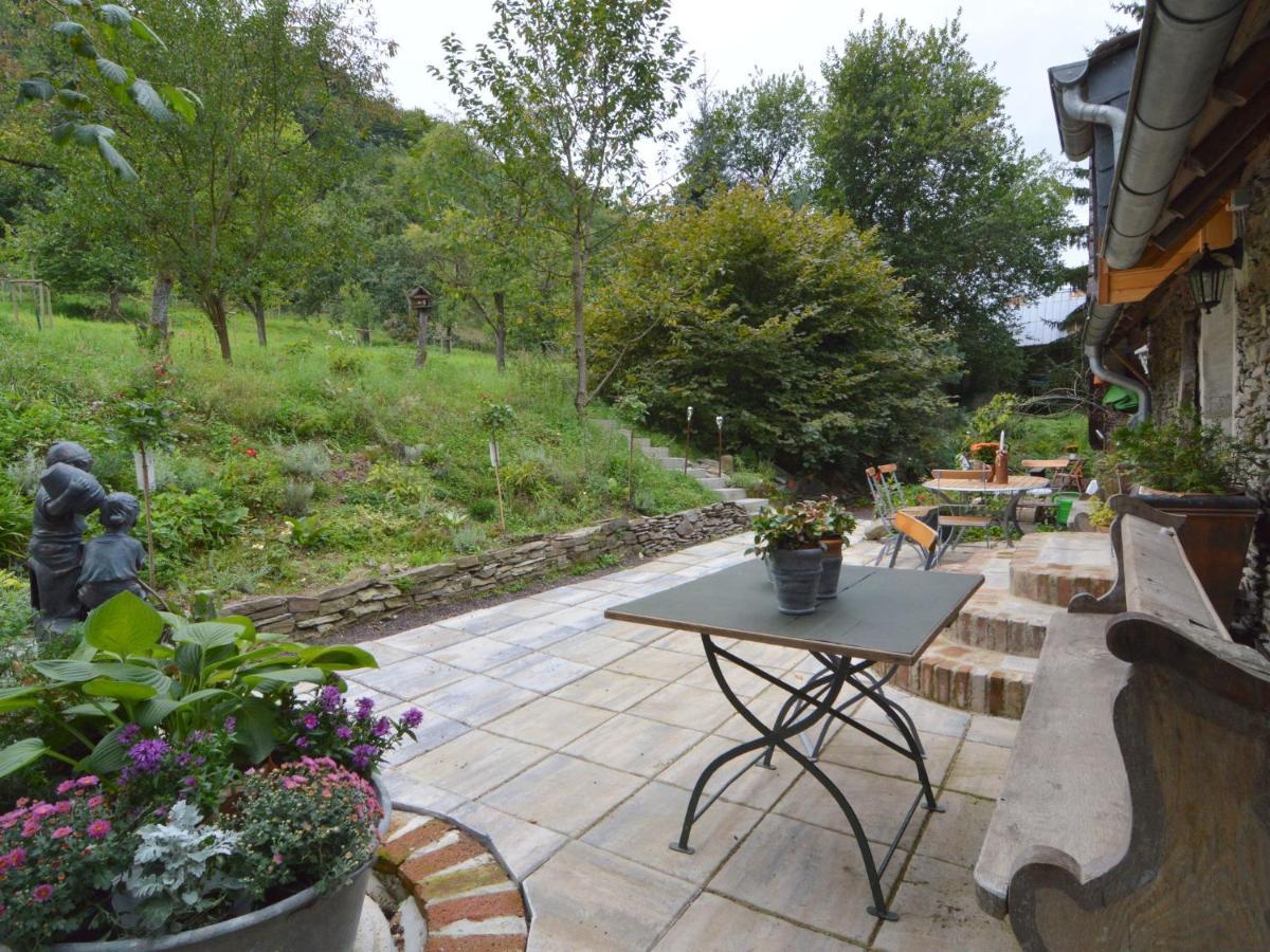 Cozy Apartment In Immerath With Fishing Near Exterior foto